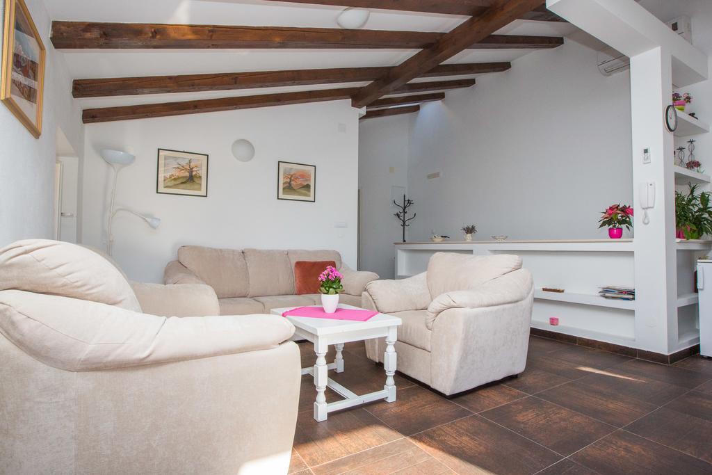 Relaxing Apartment Paulina With Balcony Dubrovnik Room photo
