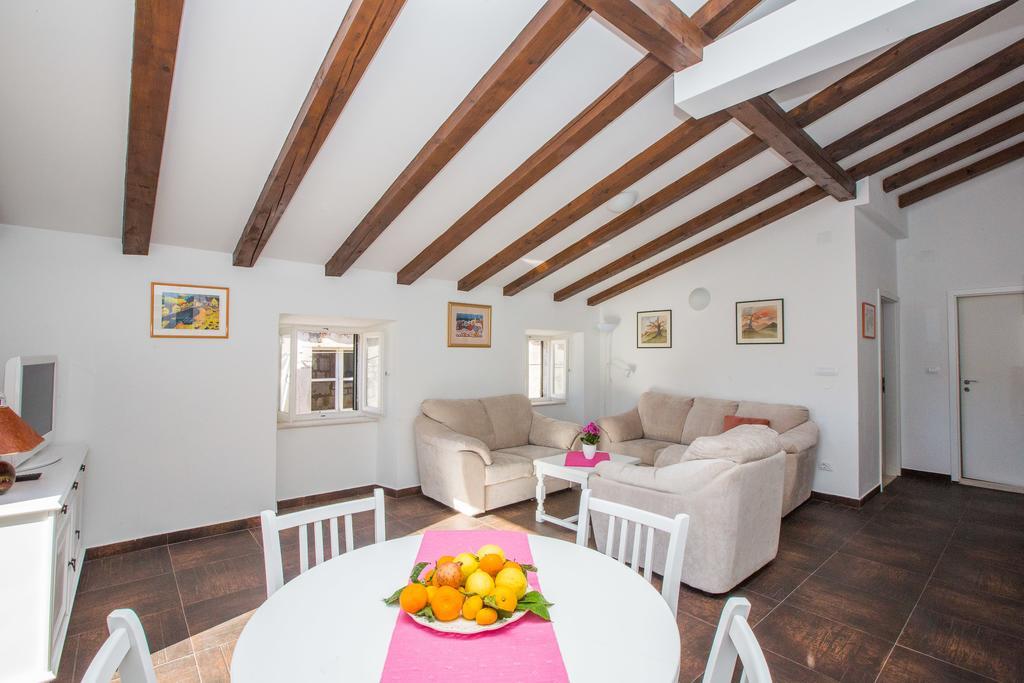 Relaxing Apartment Paulina With Balcony Dubrovnik Room photo