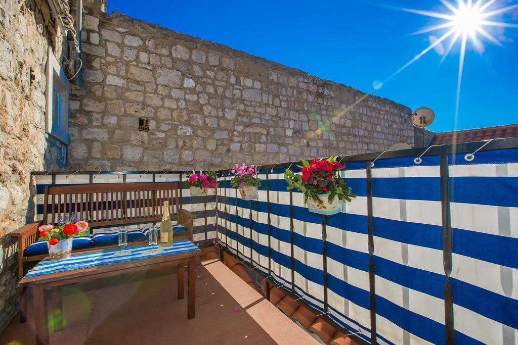 Relaxing Apartment Paulina With Balcony Dubrovnik Room photo